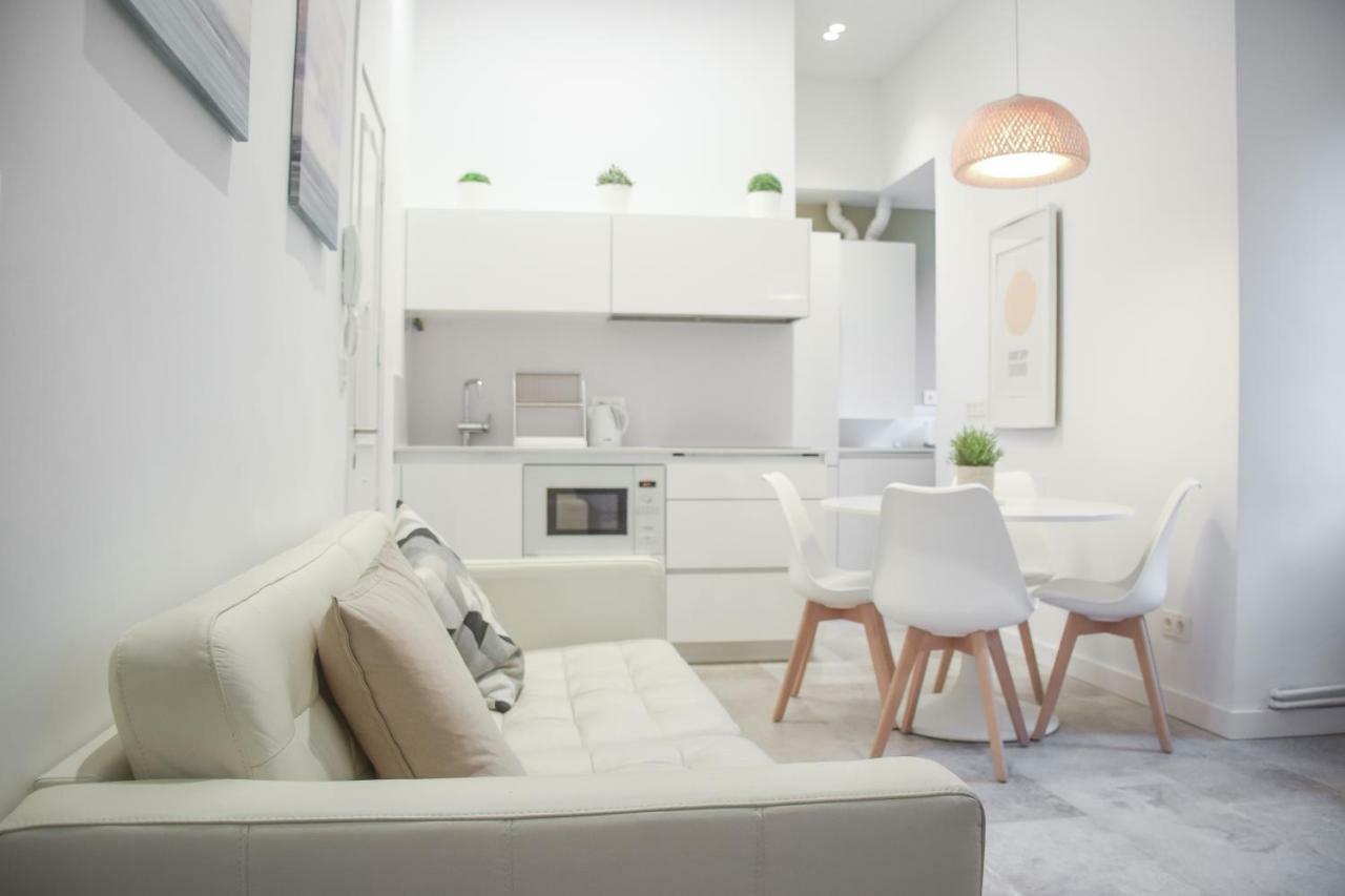 Apartment San Sebastian's Historic Street! Modern *