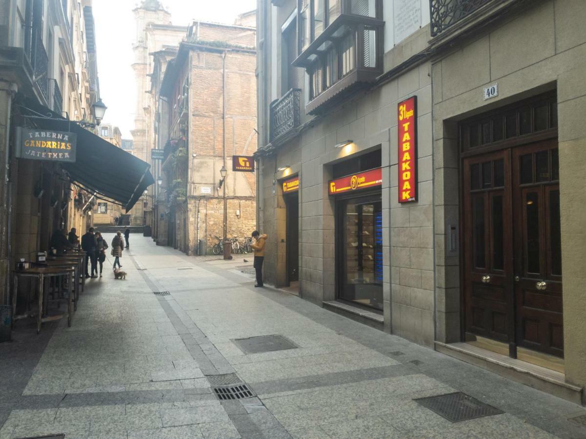 San Sebastian's Historic Street! Modern * San Sebastian